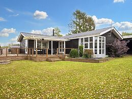 5 Person Holiday Home in Farvang