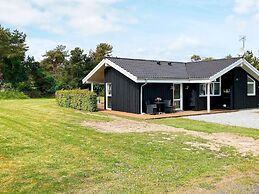 5 Star Holiday Home in Hals