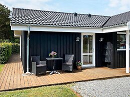 5 Star Holiday Home in Hals