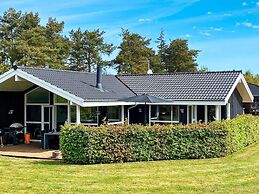 5 Star Holiday Home in Hals