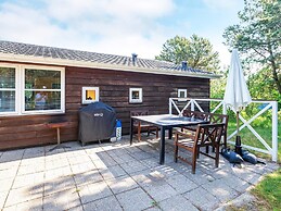 Rustic Holiday Home in Logstor near Beach
