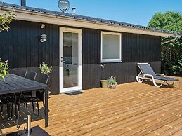 6 Person Holiday Home in Allingabro-by Traum