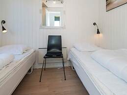6 Person Holiday Home in Allingabro-by Traum