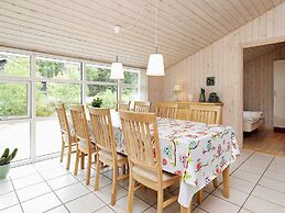 5 Star Holiday Home in Hals