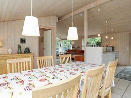 5 Star Holiday Home in Hals