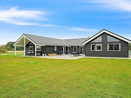 Spacious Holiday Home in Grenå near Sea