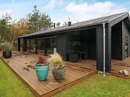 5 Star Holiday Home in Hals