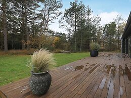 5 Star Holiday Home in Hals
