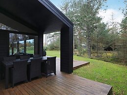 5 Star Holiday Home in Hals