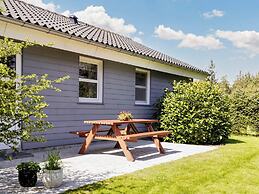 5 Star Holiday Home in Hals