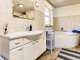 5 Star Holiday Home in Hals