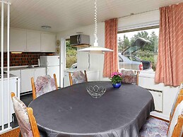 6 Person Holiday Home in Ulfborg