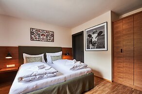 EVI APARTMENTS via we rent