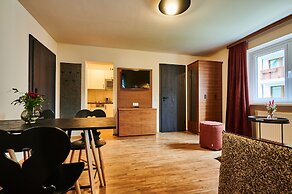 EVI APARTMENTS via we rent