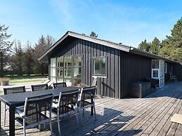 5 Star Holiday Home in Hals