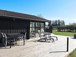 5 Star Holiday Home in Hals