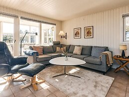 5 Star Holiday Home in Hals