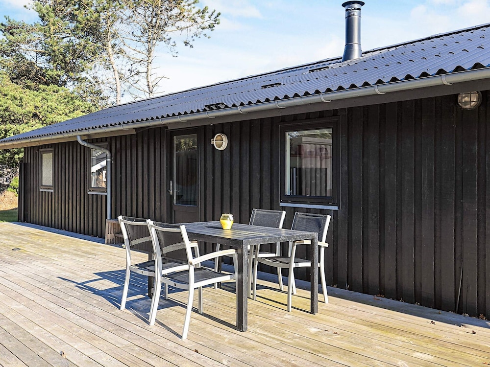5 Star Holiday Home in Hals