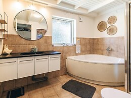 5 Star Holiday Home in Hals