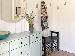 5 Star Holiday Home in Hals