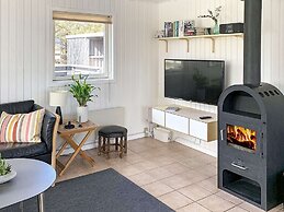 5 Star Holiday Home in Hals