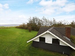 6 Person Holiday Home in Roslev