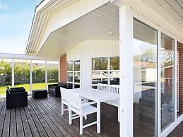 6 Person Holiday Home in Ulfborg