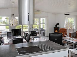 6 Person Holiday Home in Ulfborg