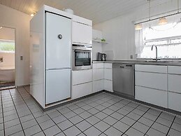 6 Person Holiday Home in Ulfborg