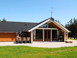 5 Star Holiday Home in Ulfborg