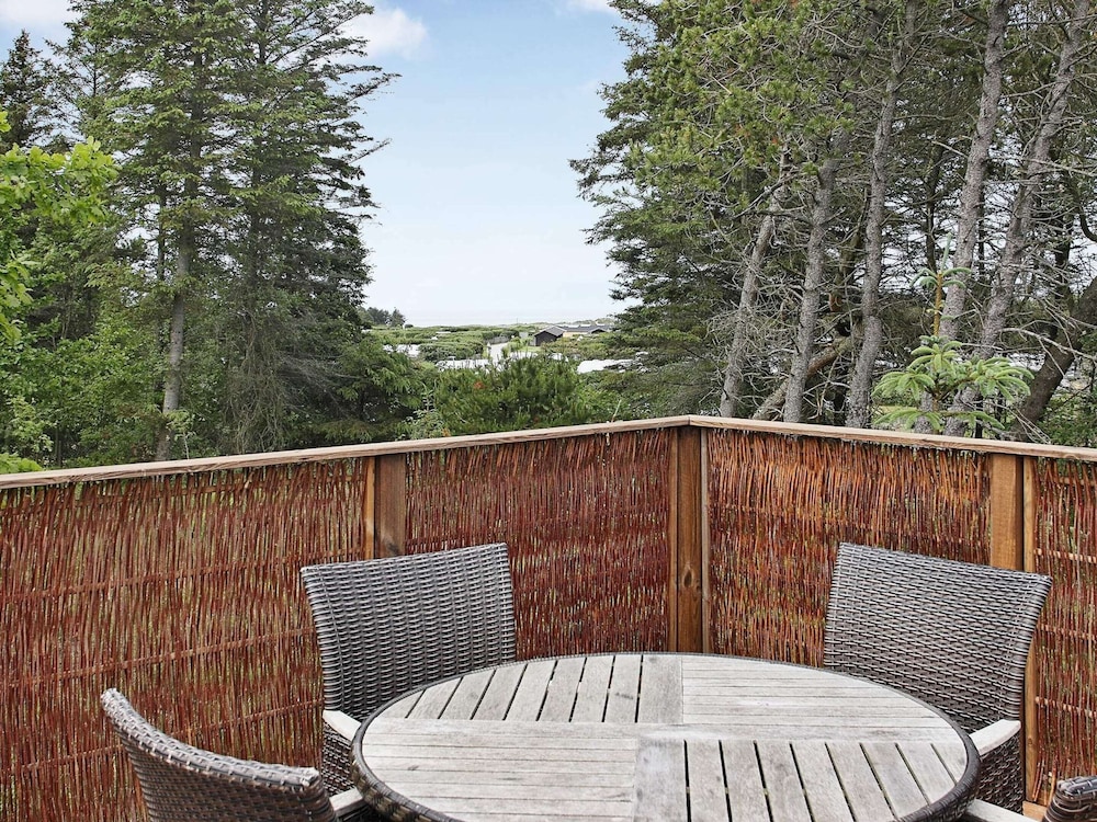 5 Star Holiday Home in Albaek