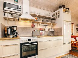 6 Person Holiday Home in Roslev