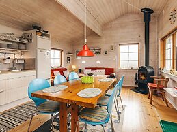 6 Person Holiday Home in Roslev