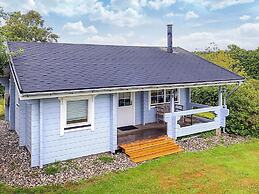 6 Person Holiday Home in Roslev