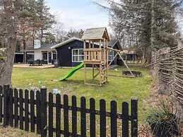 5 Star Holiday Home in Hals