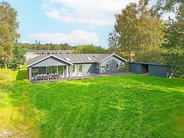5 Star Holiday Home in Grenaa