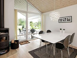 5 Star Holiday Home in Jerup