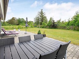 5 Star Holiday Home in Jerup