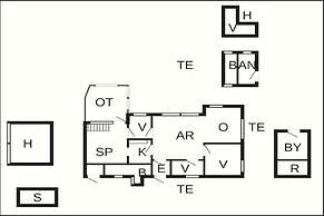5 Star Holiday Home in Albaek