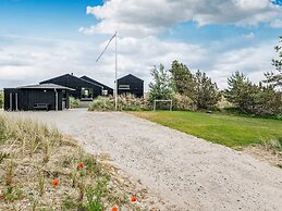 5 Star Holiday Home in Albaek