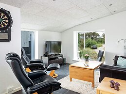 5 Star Holiday Home in Albaek