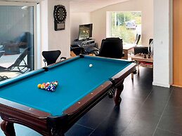 5 Star Holiday Home in Albaek