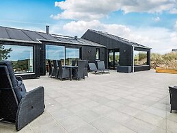 5 Star Holiday Home in Albaek