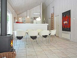 5 Star Holiday Home in Aakirkeby