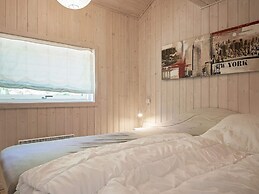 5 Star Holiday Home in Aakirkeby