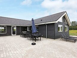 5 Star Holiday Home in Vaeggerlose