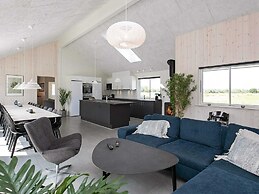 5 Star Holiday Home in Vaeggerlose