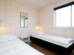 5 Star Holiday Home in Vaeggerlose