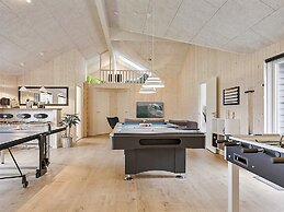 5 Star Holiday Home in Vaeggerlose