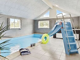 5 Star Holiday Home in Vaeggerlose